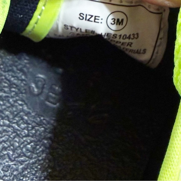 Heely’s Roller Skate Blue & Lime Green Kids Sneakers size 3 youth - Picture 8 of 8